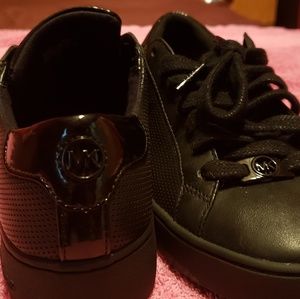 Black mk shoes